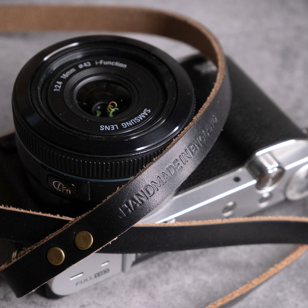 Hudson Leather Camera Strap Thin - Classic Ring - Black