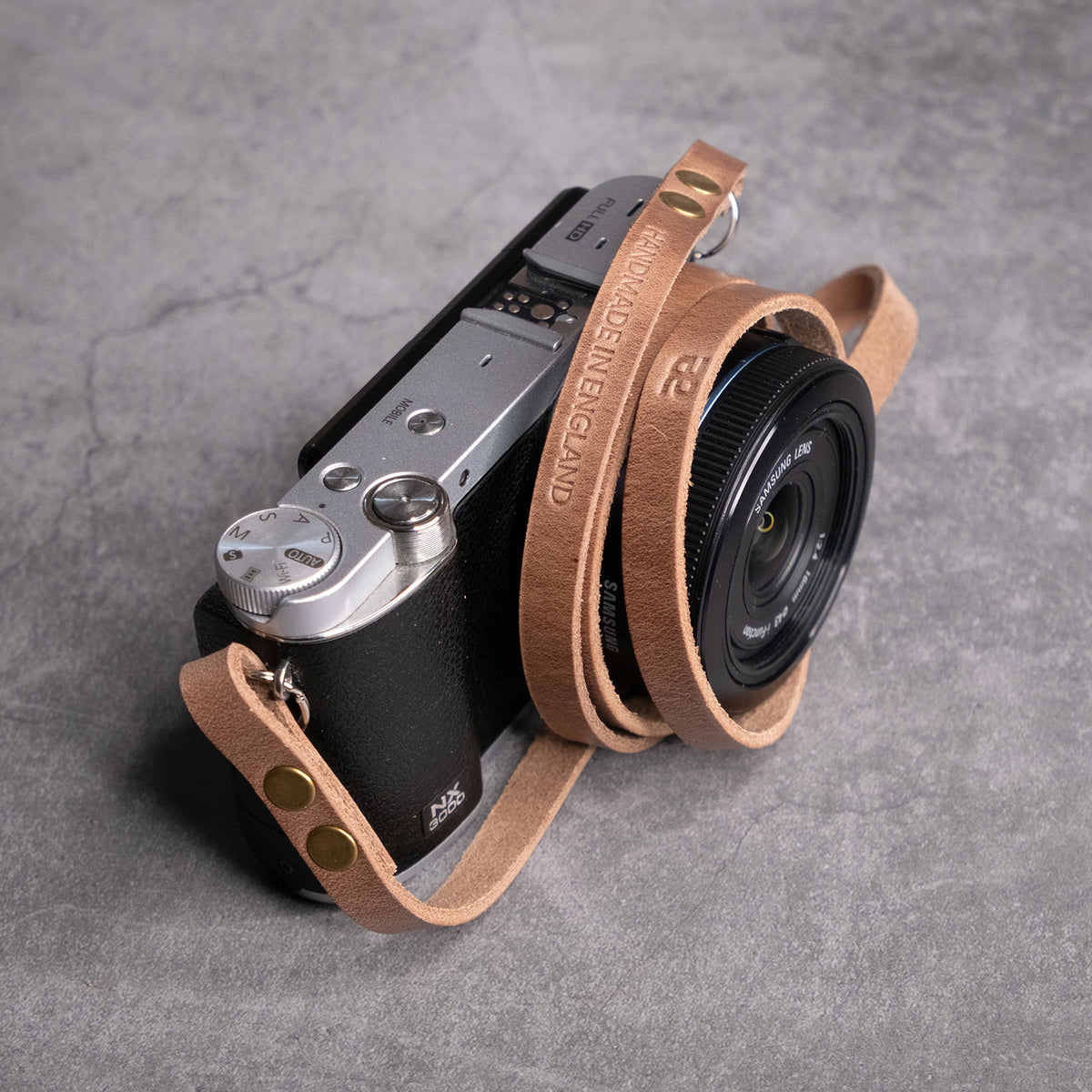Hudson Leather Camera Strap Thin - Classic Ring - Natural
